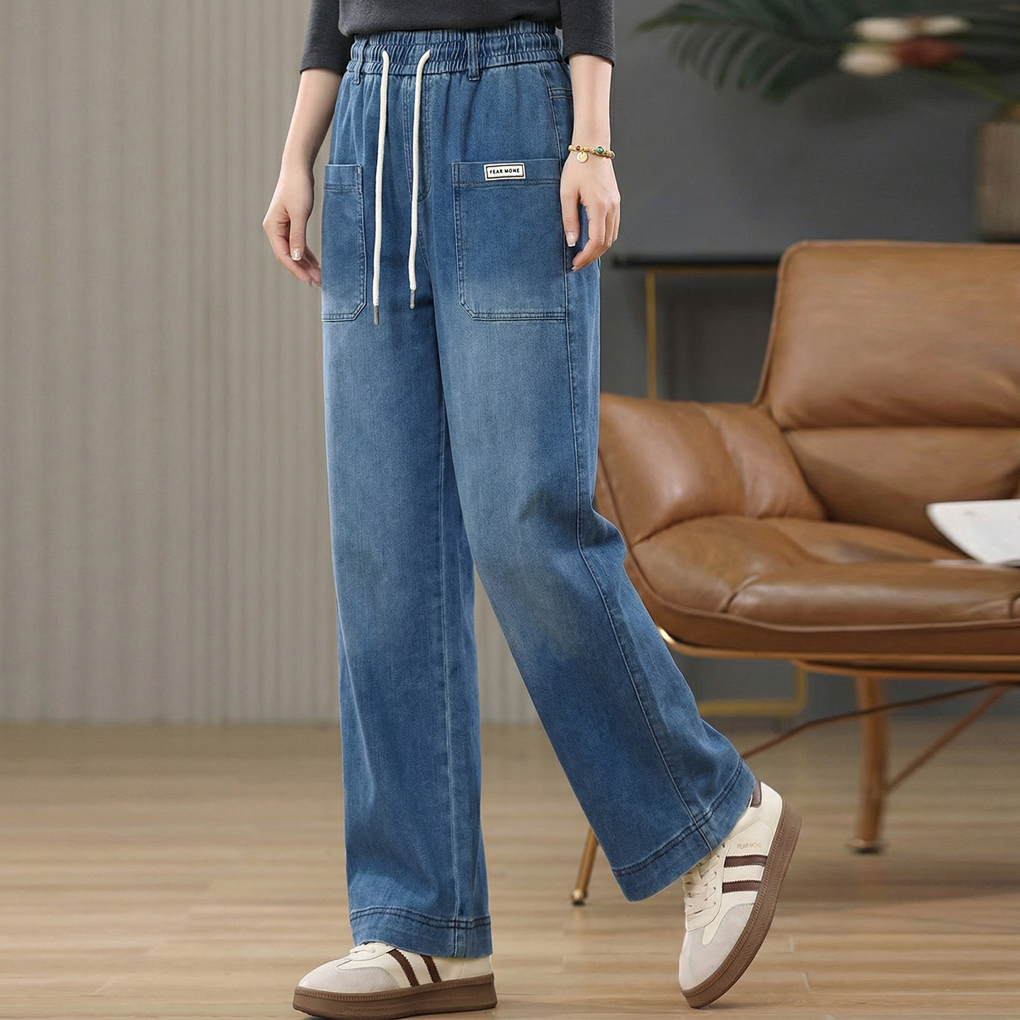 松紧腰宽松阔腿牛仔裤女2026春秋新款妈妈休闲百搭显瘦抽绳长裤子
