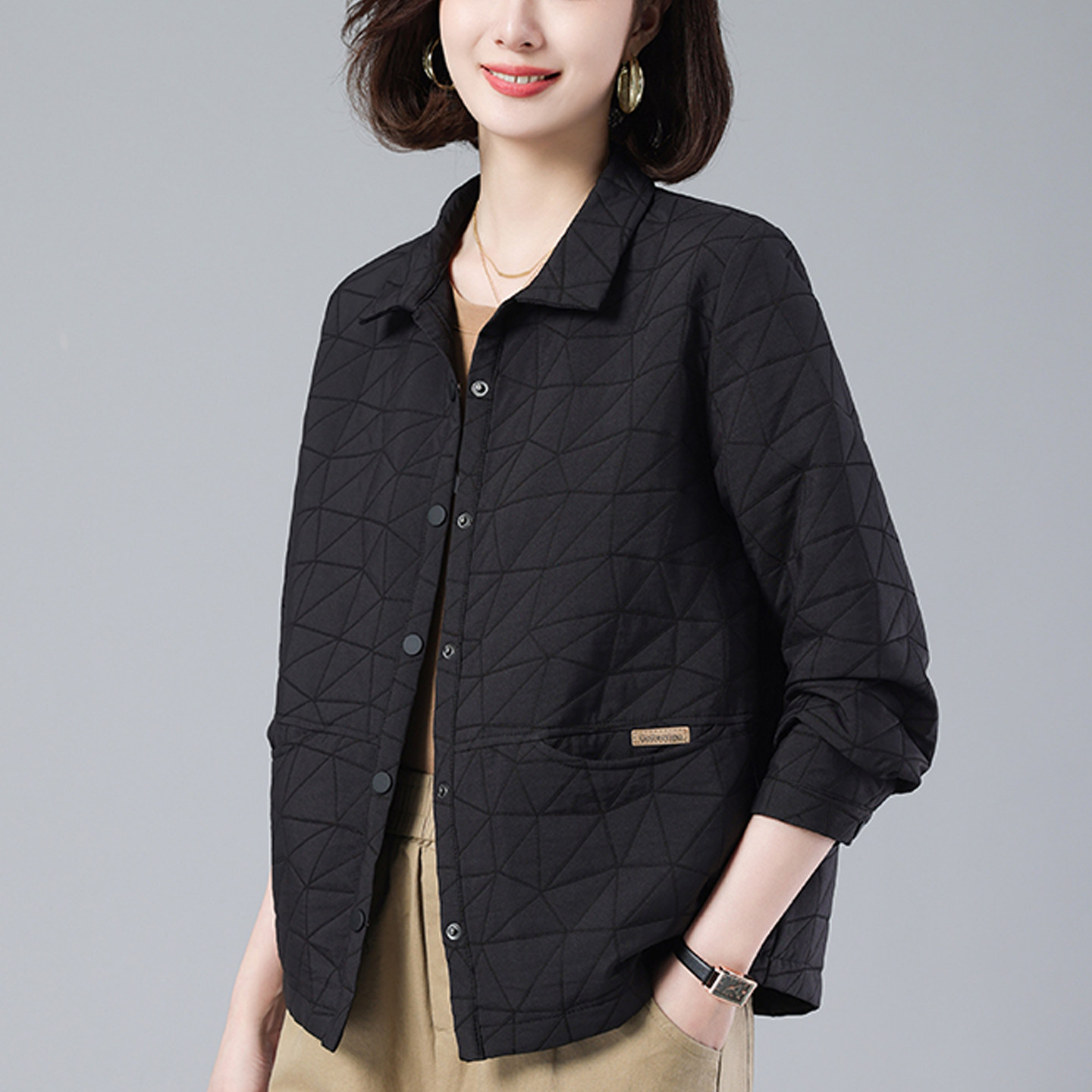 妈妈春季夹克短外套2026新款中老年女装大码开衫春秋洋气减龄上衣