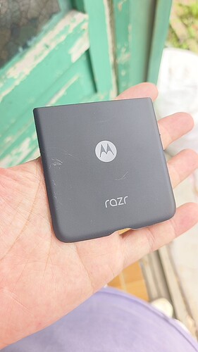 适用于摩托罗拉刀锋razr 2022后盖 moto 刀XT2251-1磨砂后壳拆机