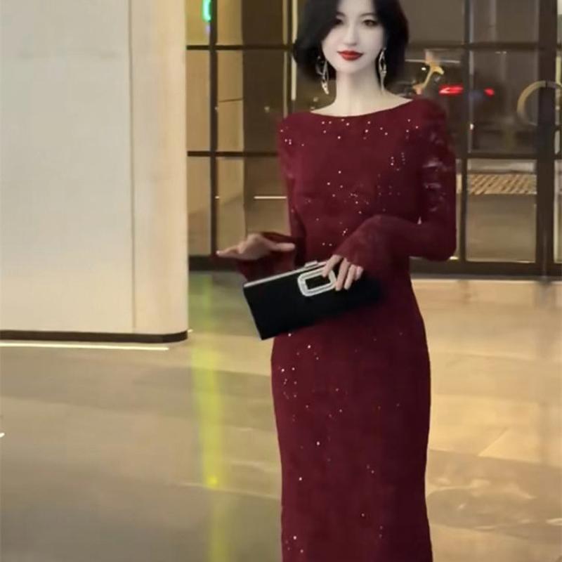 2026秋季网红新品蕾丝连衣裙女红色女人味重工亮片包臀显瘦鱼尾裙