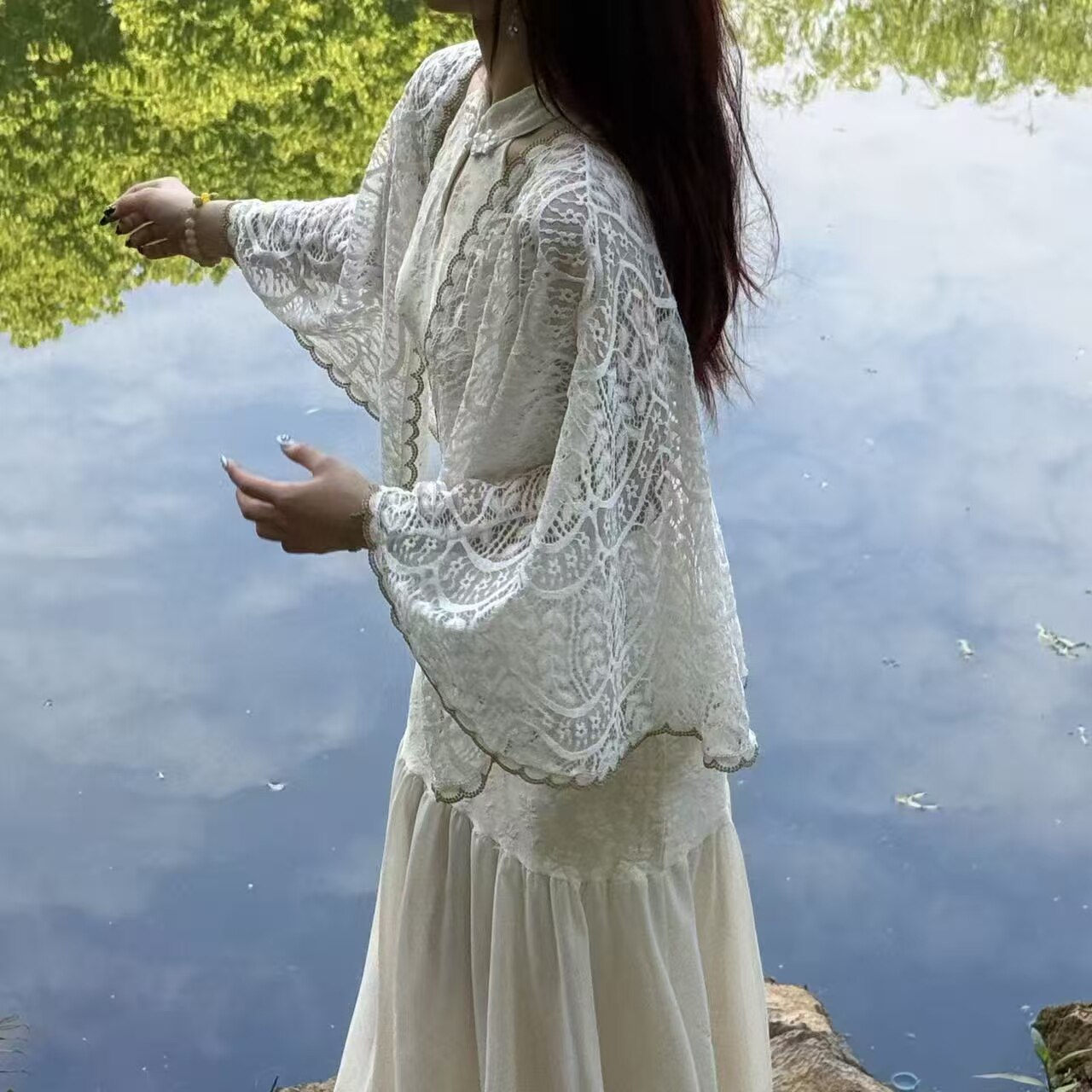 夏季旗袍白色蕾丝金丝边披肩
