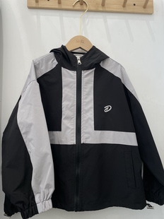 男孩上衣童装 时尚 外套实体店 连帽冲锋衣拼色洋气长袖 男童中童春款