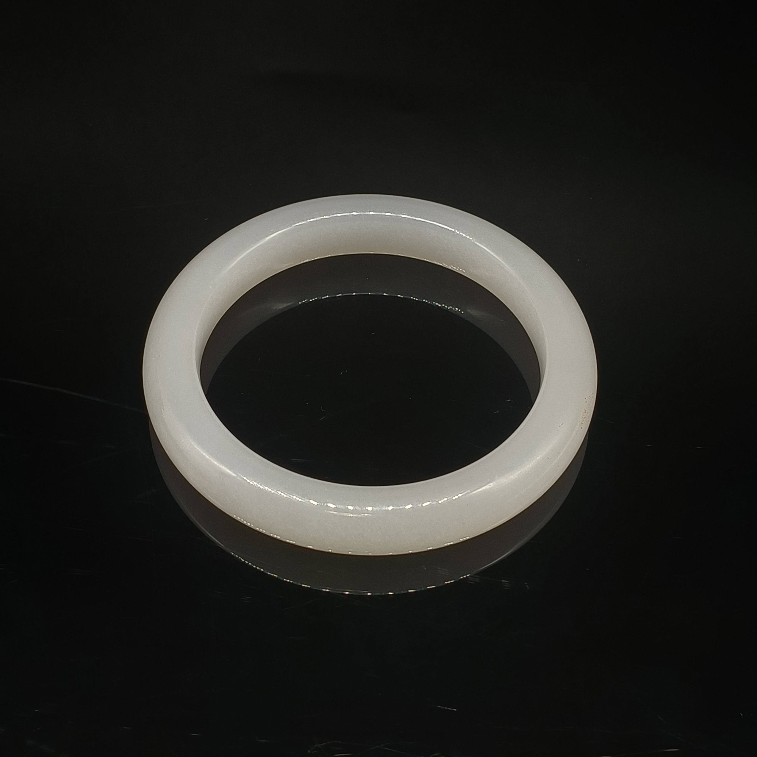 和田玉羊脂白玉手镯  重量57.389克   内径59mm 24090400122