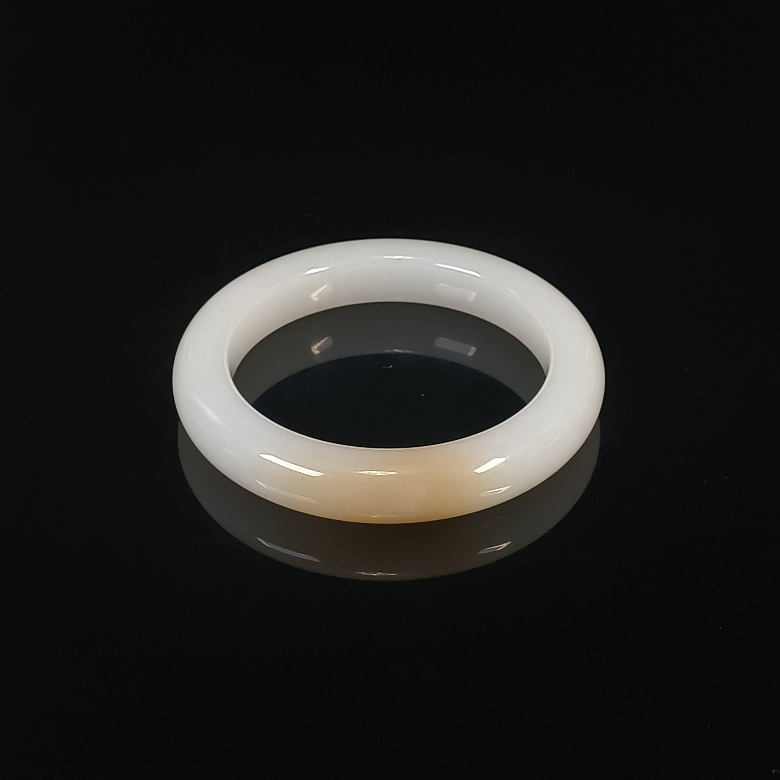 和田玉羊脂白玉手镯(带糖平安镯) 内径56.5mm 25091700069