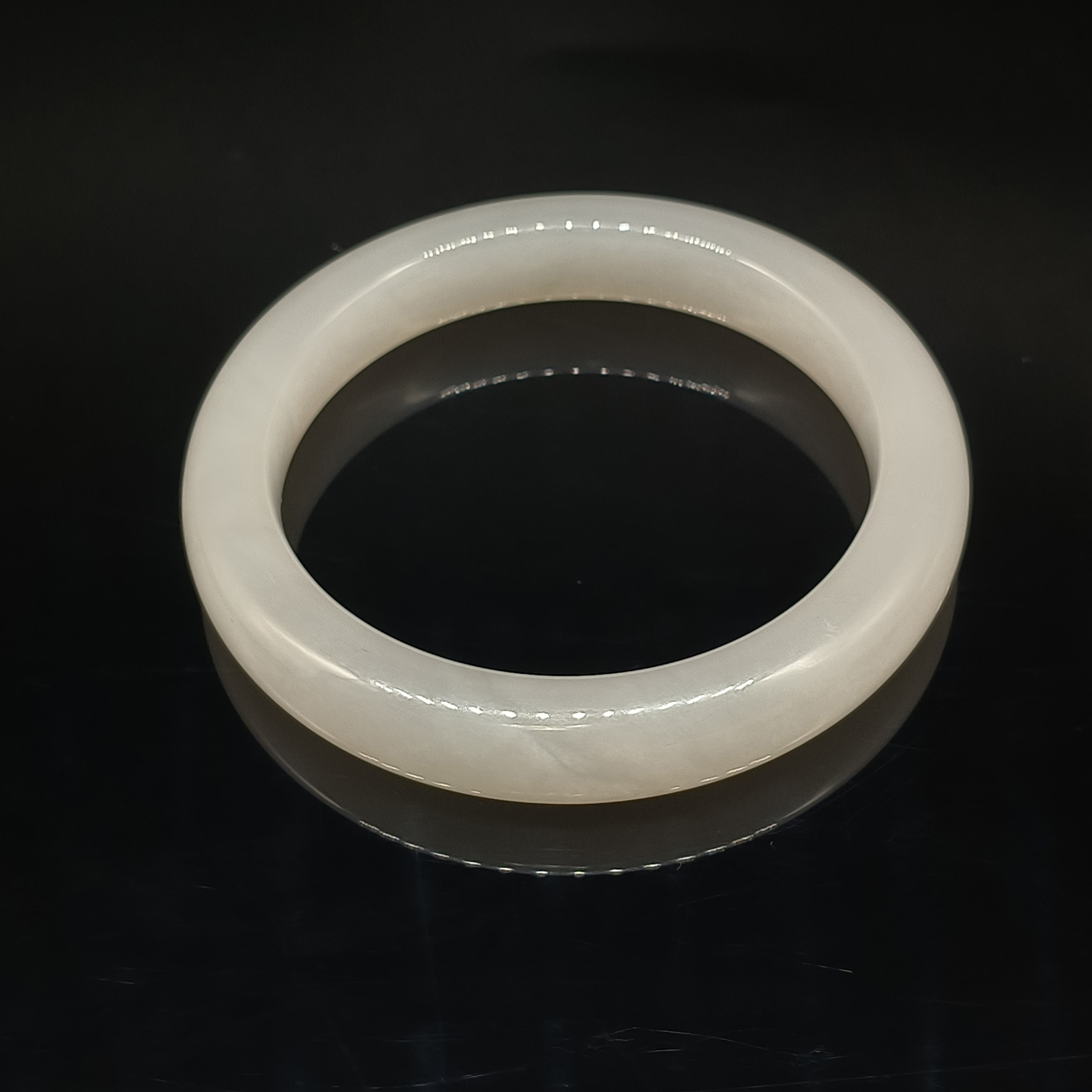 和田玉羊脂白玉手镯   内径57mm   重量52.165克  24090400131