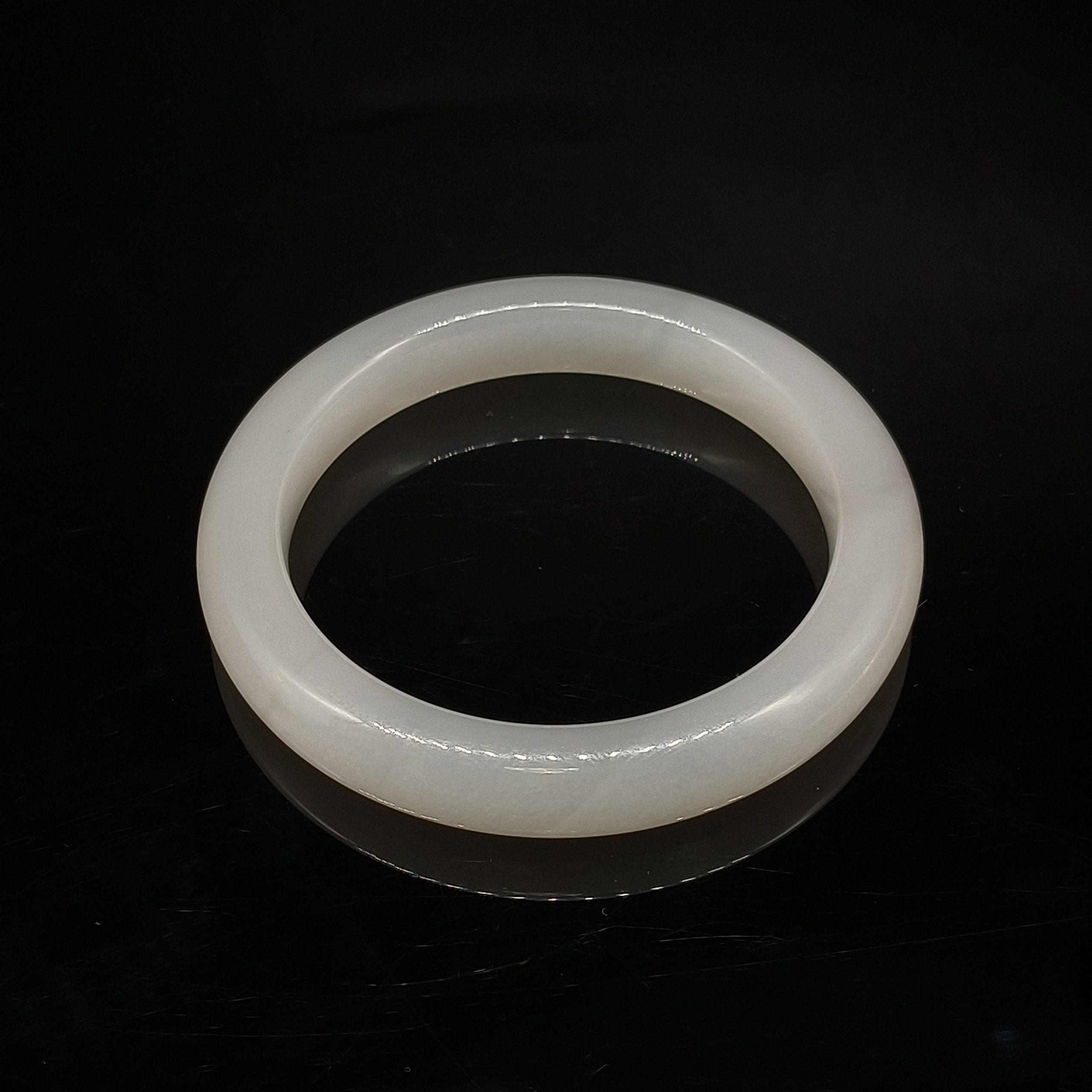 和田玉羊脂白玉手镯   重量58.726克   内径59mm 24090400147