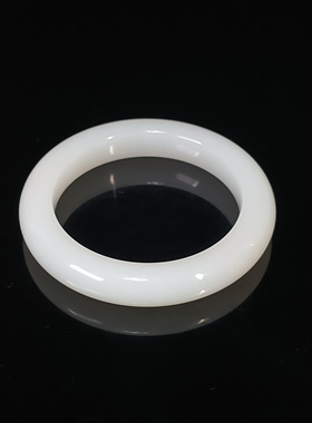 和田玉羊脂白玉手镯（平安镯）重67.182克内径56.2mm 25091700040