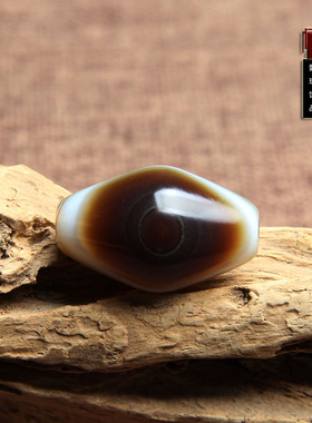 天然缠丝玛瑙天珠桶珠吊坠