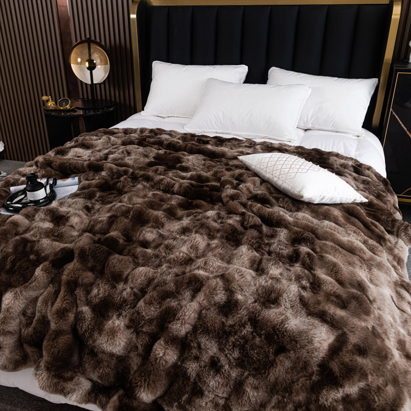 出口日式轻奢仿皮草兔绒毛毯加厚保暖午睡沙发双面牛奶绒盖毯被子