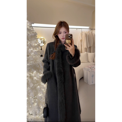 腰带连襟毛领袖口羽绒大衣外套