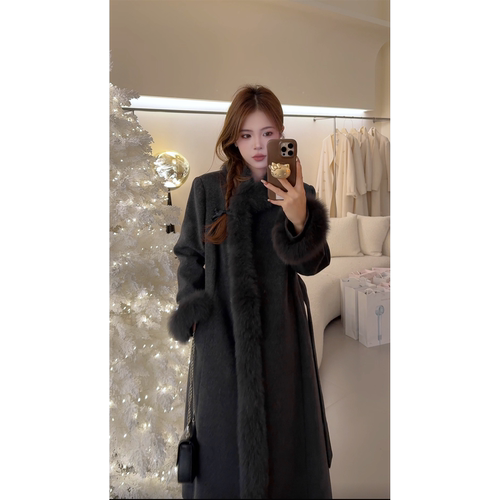 腰带连襟毛领袖口羽绒大衣外套