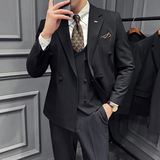 黑色