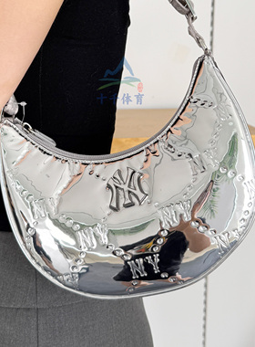 25春季新款MLB男女暗纹老花时尚斜挎可调节单肩包月牙包7ACRMD75N