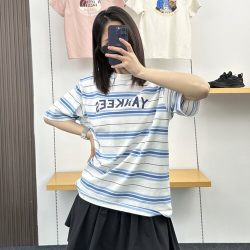 MLB男女款学院条纹撞色字母短袖