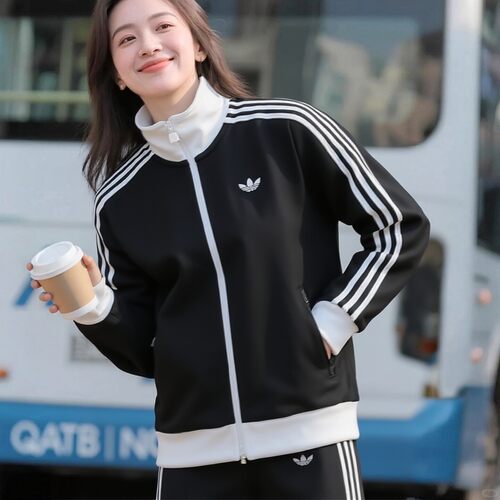 阿迪达斯三叶草立领夹克女外套