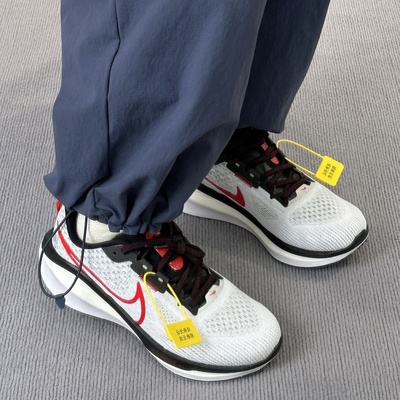 Nike耐克男透气休闲跑步运动鞋