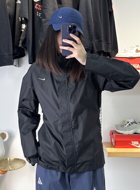 Nike耐克女子24春季跑步夹克轻盈透气上衣运动梭织夹克外套FB7452