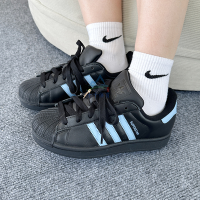 Adidas阿迪达斯女子运动板鞋