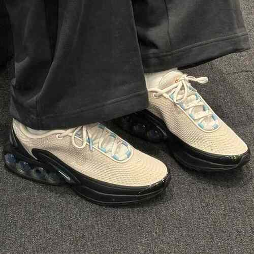 NIKE耐克男子气垫运动休闲跑步鞋