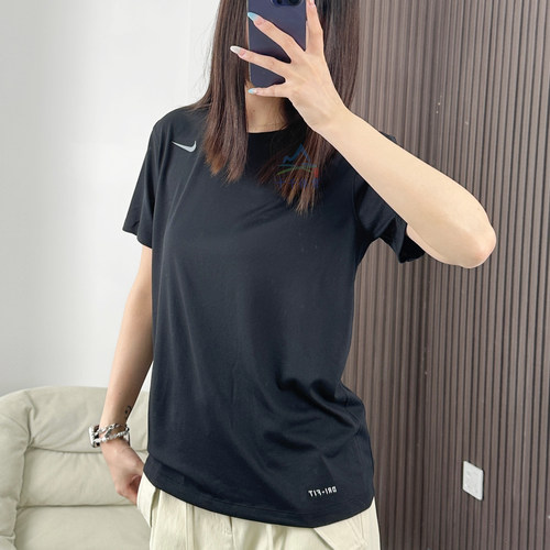Nike耐克女速干T恤针织运动短袖
