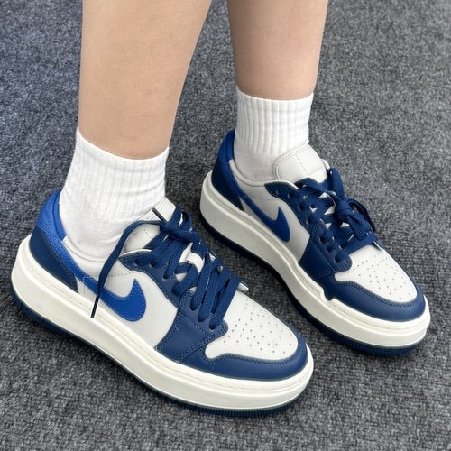 Nike耐克女缓震舒适板运动板鞋