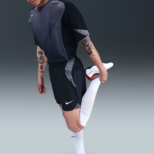 NIKE耐克男速干足球梭织运动短裤