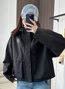 25秋季新款MLB女子短款冲锋衣外套NY学院风连帽运动夹克3FWJB0154