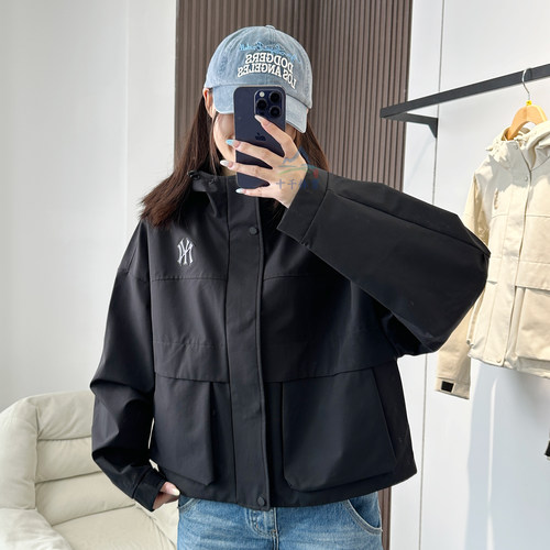 MLB女子短款冲锋衣外套运动夹克
