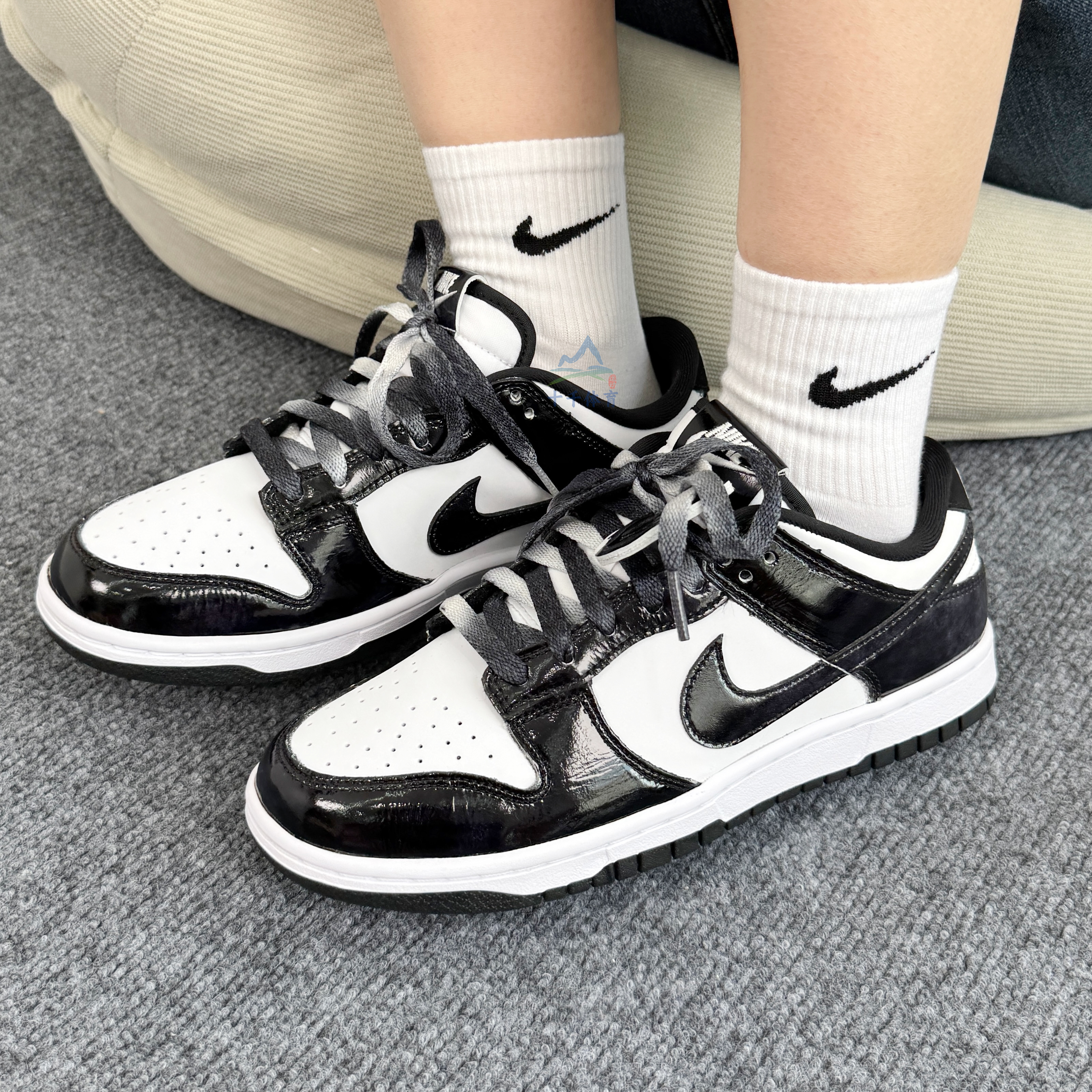 NIKE耐克DUNK黑白熊猫板鞋运动鞋