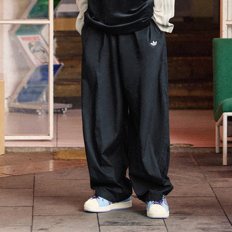 阿迪达斯三叶草男梭织宽松运动裤