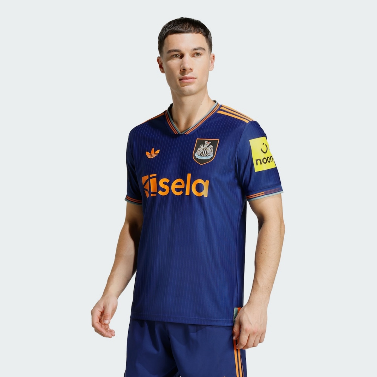 阿迪达斯纽卡斯尔联队客场足球衣