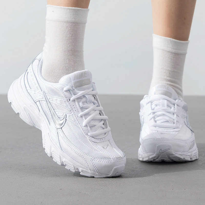 NIKE耐克女子复古缓震休闲运动鞋