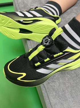 阿迪达斯大童LIGHTDART超轻缓震回弹跑步鞋KJ3978/KJ3979/KJ3966