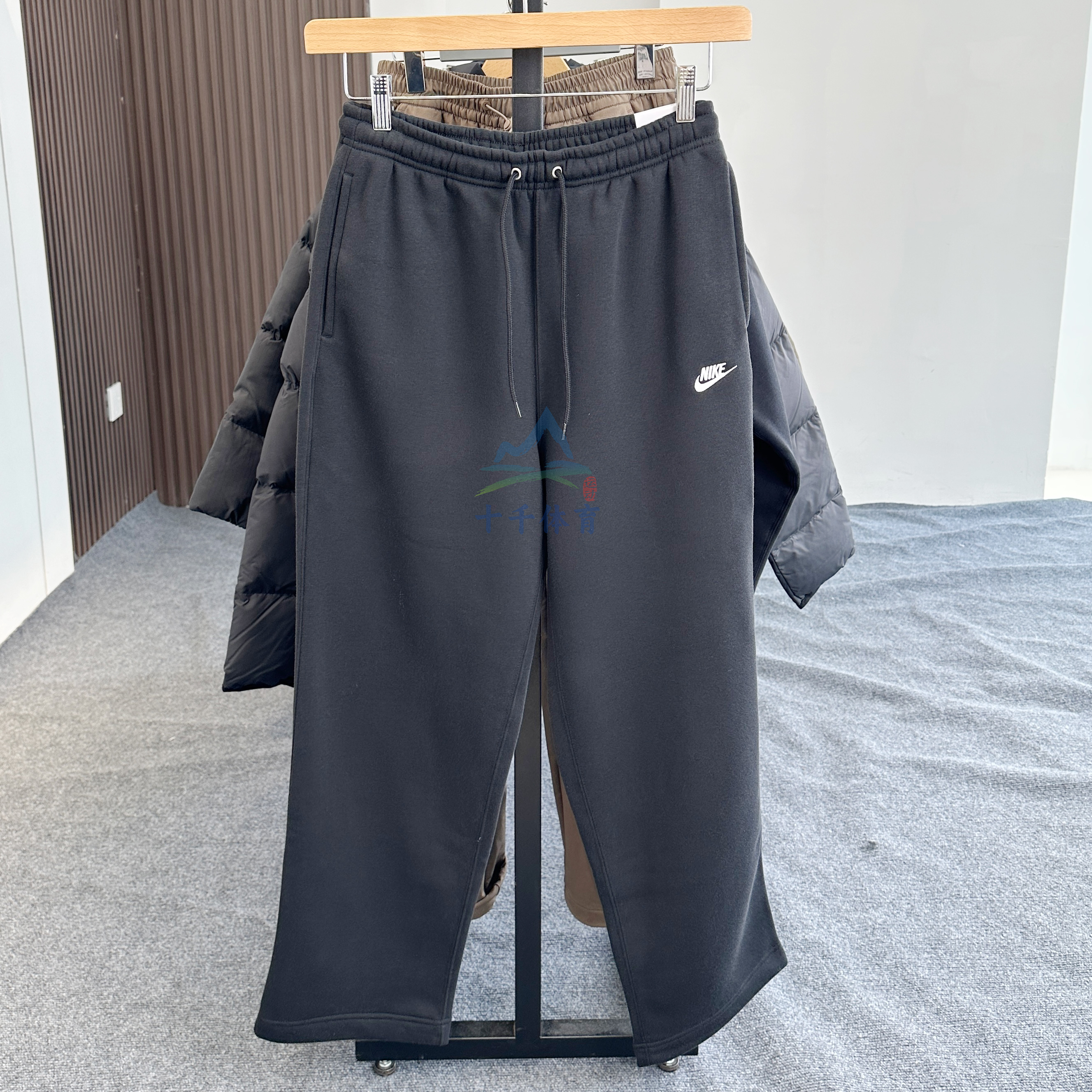 NIKE耐克男子加绒运动裤直筒长裤