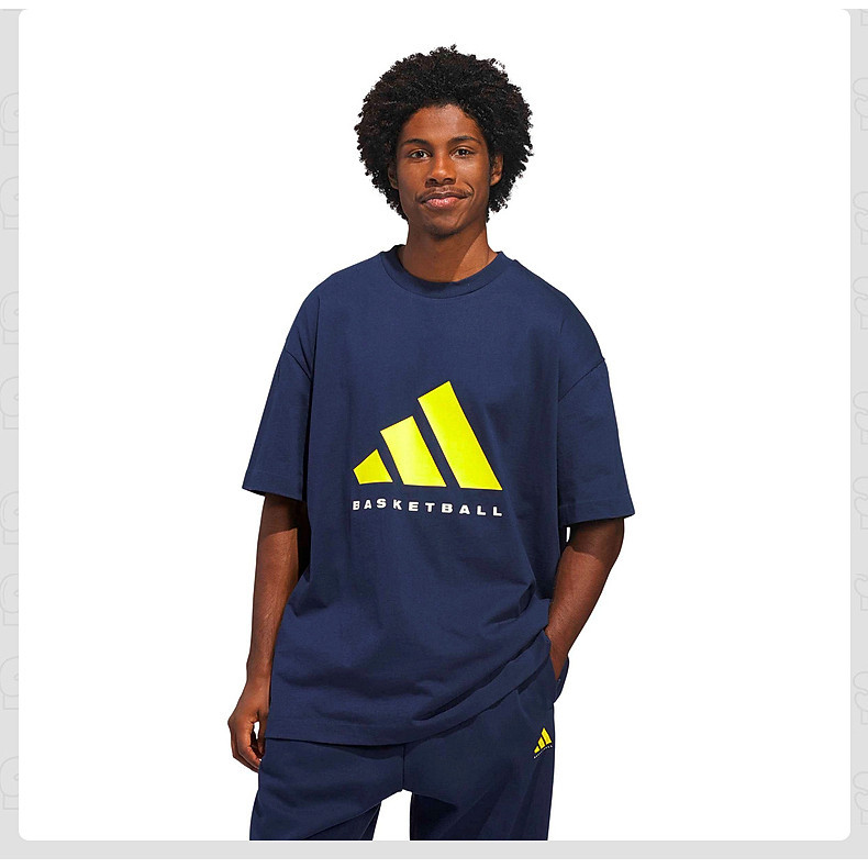 adidas阿迪达斯棉质篮球运动休闲26春男女款短袖T恤KB7558/KB7559
