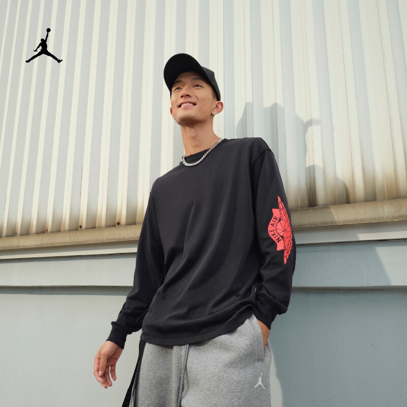 Nike耐克简约复古百搭男子卫衣