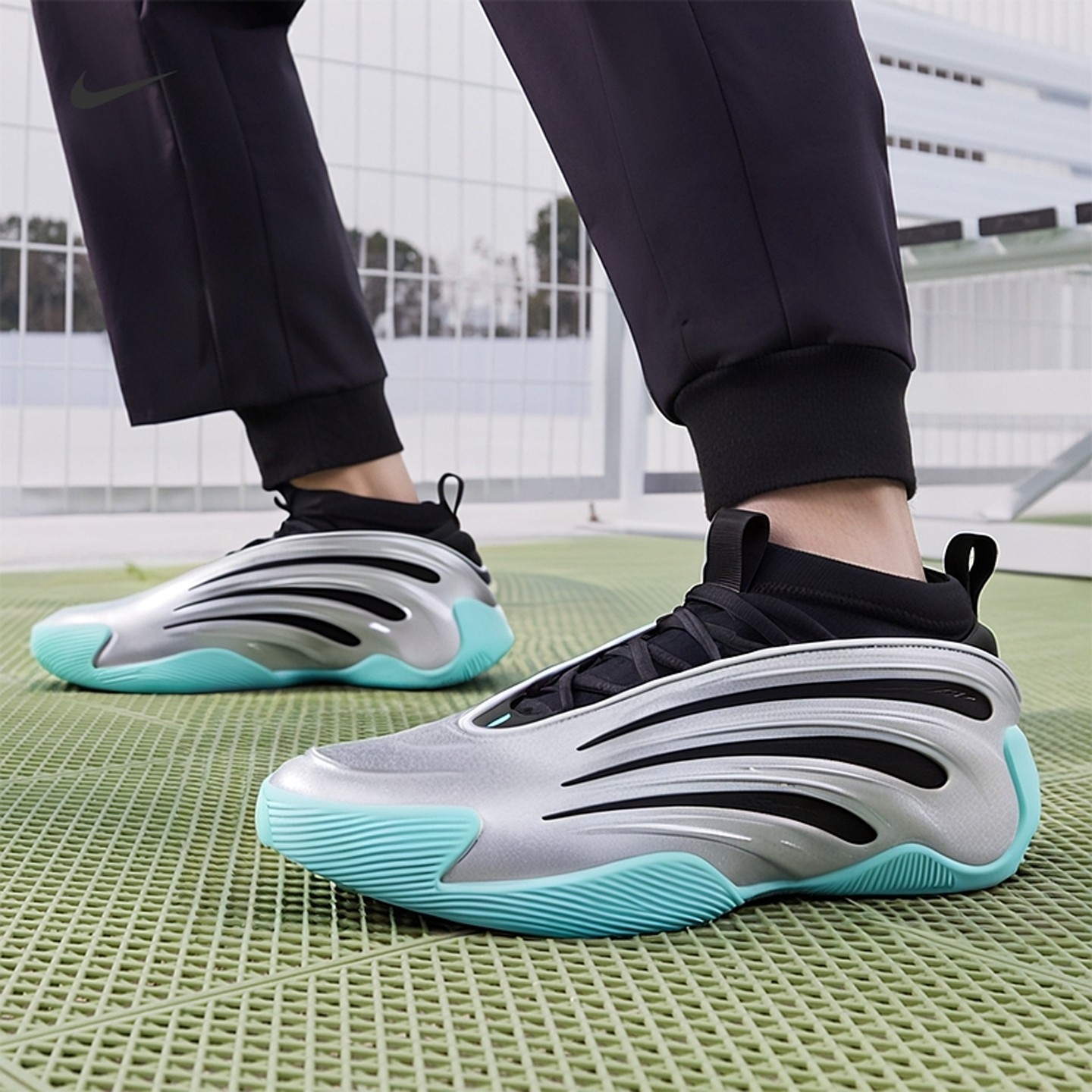 Adidas哈耐磨缓震运动篮球鞋