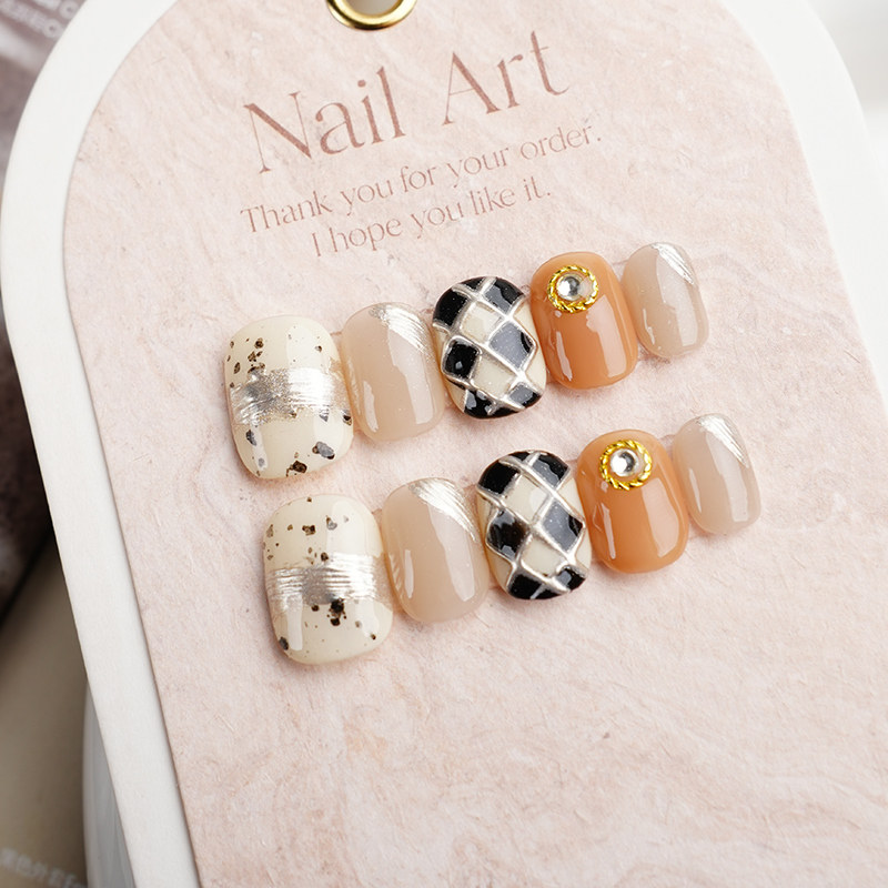 手工穿戴甲短款黑色格纹温柔气质高级感显白穿戴美甲成品贴片,彩妆/香水/美妆工具,穿戴甲/甲片,淘宝优惠券,粉丝福利购,淘宝优惠卷