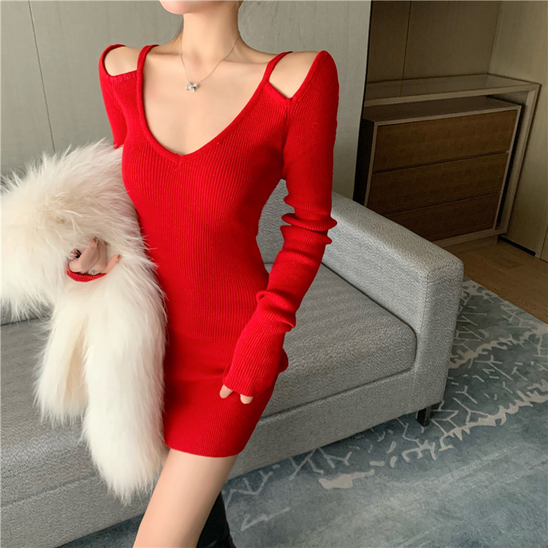 Real price net red sexy suspender V-neck knitted dress in fall / winter 2020
