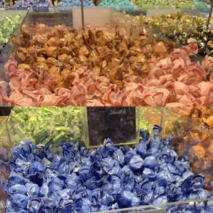 新货到瑞士莲巧克力卡布奇诺牛轧糖杏仁海盐焦糖夹心脆香米