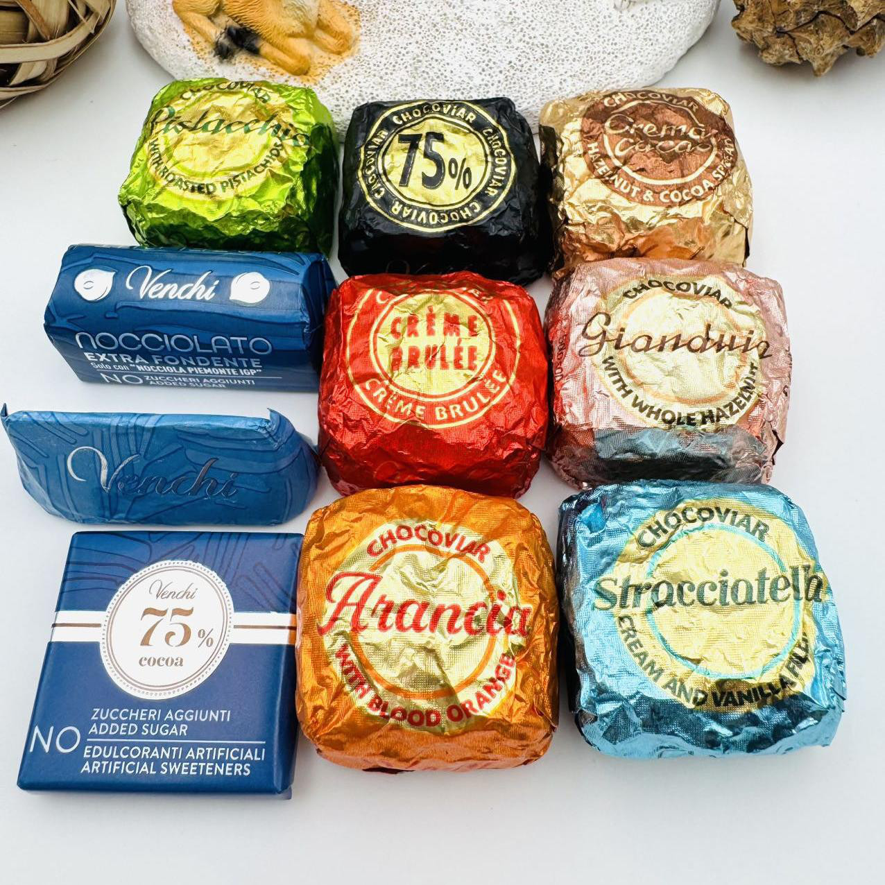 现货 意大利进口闻绮Venchi 75%鱼子酱状黑巧克力夹心喜糖零食