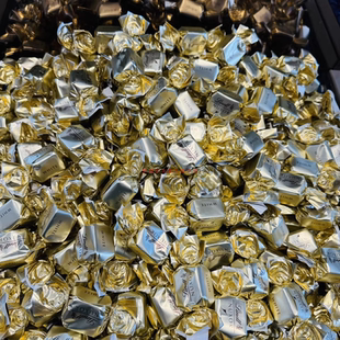 密封装 新包装 榛子榛仁夹心黑巧牛奶巧克力 瑞士莲金装 现货