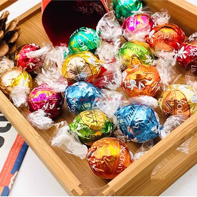 瑞士莲软席黑巧白巧牛奶巧开心果