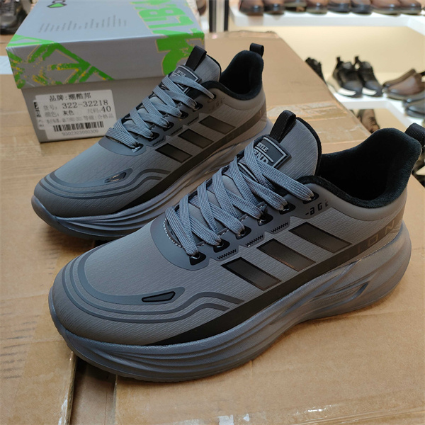 实体店男鞋2025冬季加绒保暖轻便百搭运动休闲鞋潮酷邦32218