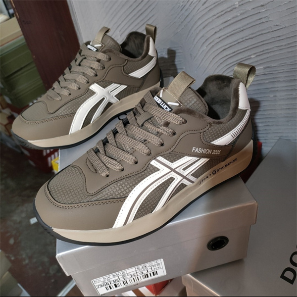 实体店男鞋2025冬款加绒德训休闲运动鞋男舒适男鞋度森公牛79667