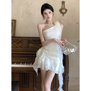白色法式 显瘦海边度假风鱼尾连衣裙女礼服裙 甜美斜肩夏季 雪纺修身