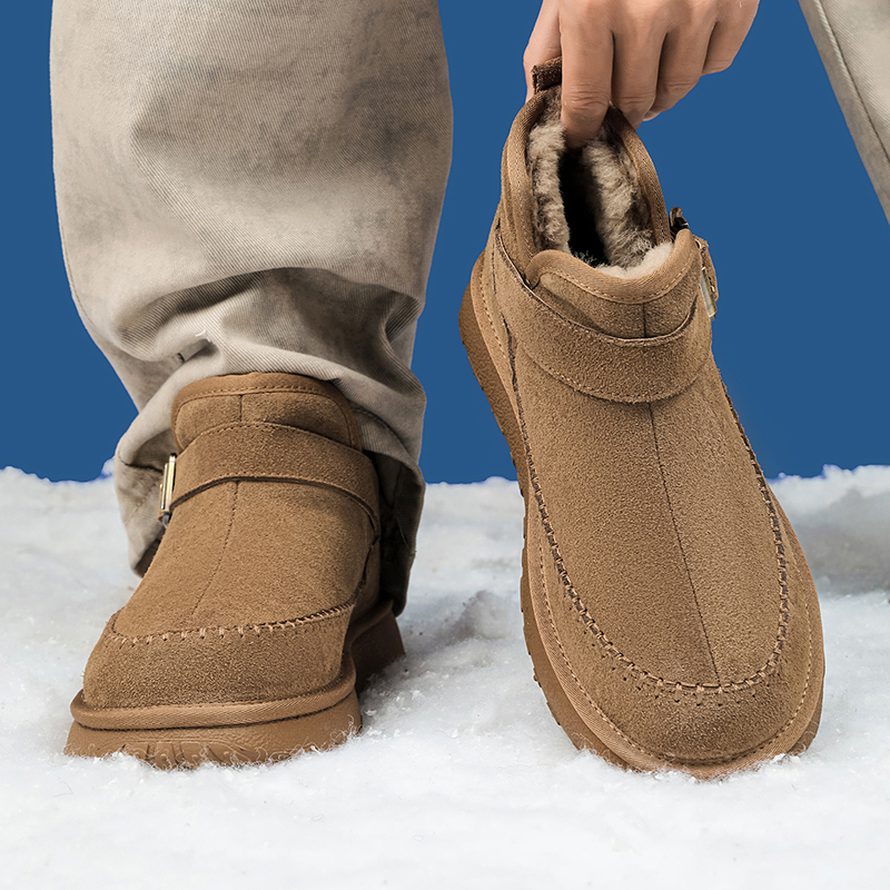 冬季加绒加厚保暖雪地靴男女防寒东北大棉鞋情侣款户外休闲马丁靴