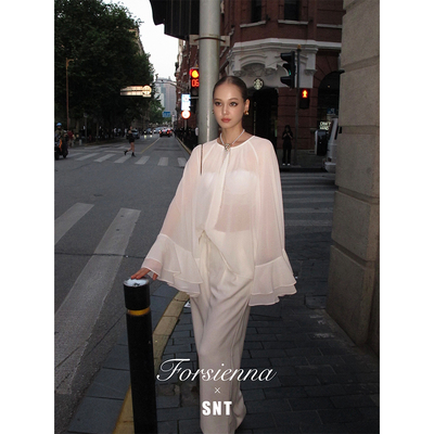 SNT 杏色/白色 双层荷叶边喇叭袖 松弛感圆领上衣