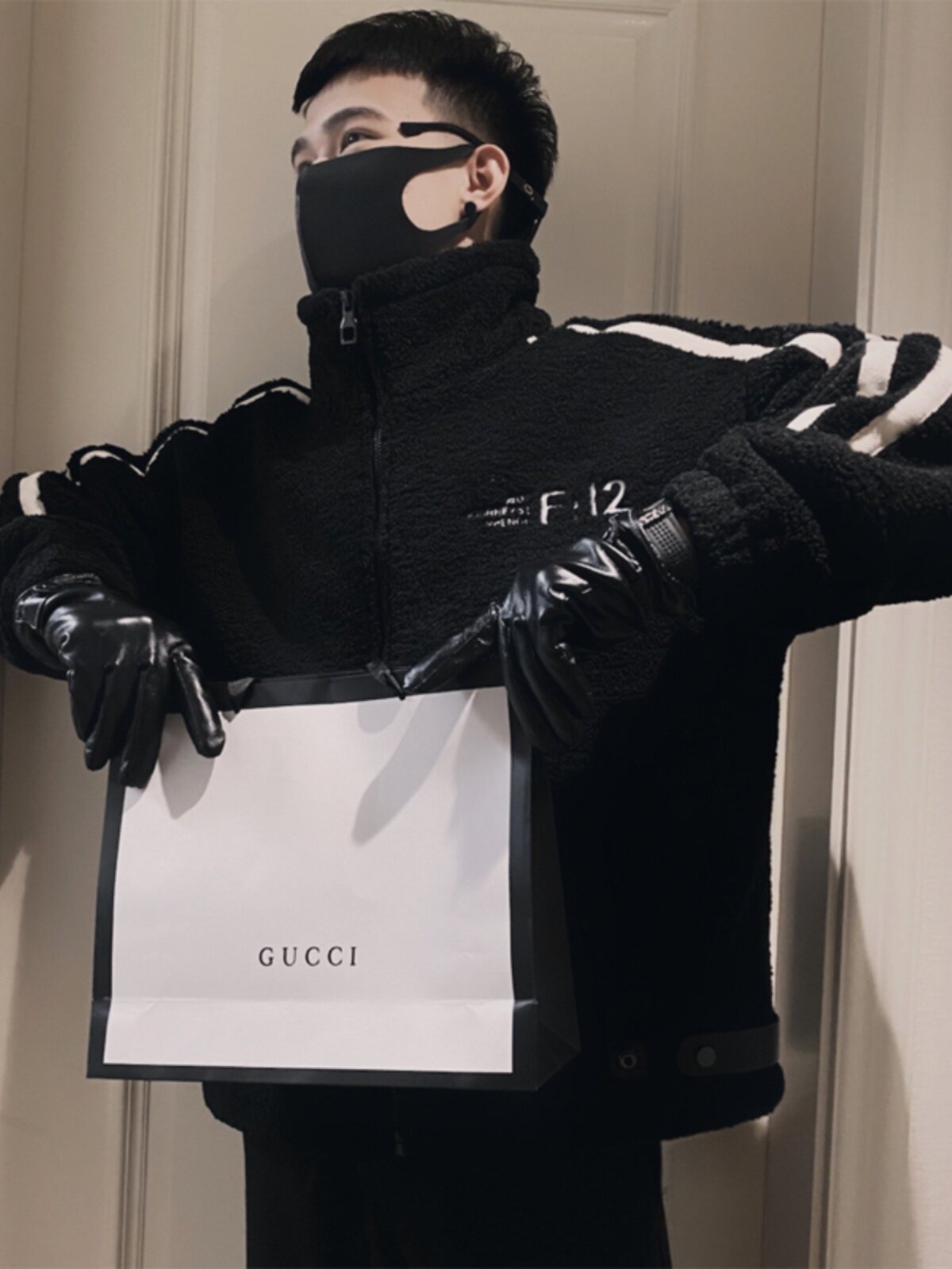 오보이의 인기 겨울 남성용 그래뉼러 벨벳 코튼 코트 트렌디한 브랜드 레터 자수 코튼 코트 두꺼운 폴라 플리스 남성용 트렌디 재킷