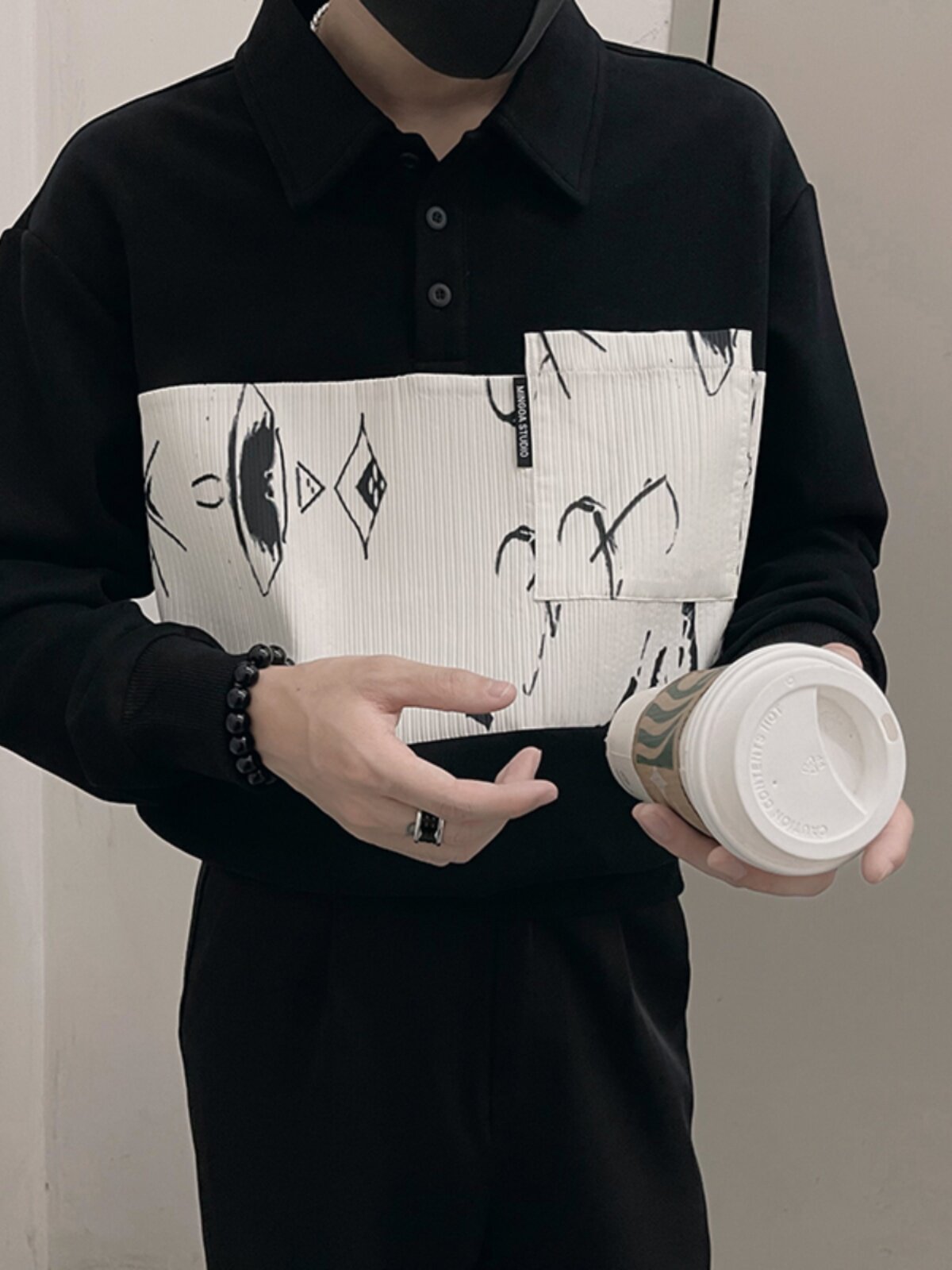 OBOY 봄과 가을 디자인 불규칙한 스플라이싱 폴로 칼라 스웨트 셔츠 남성용 하이 엔드 잘 생긴 라펠 재킷 탑